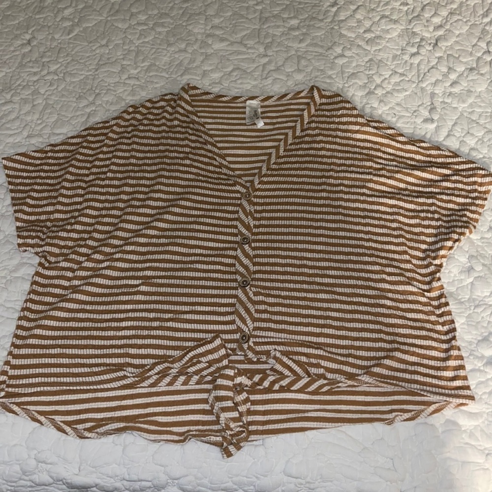 3xl  yellow/ white striped shirt